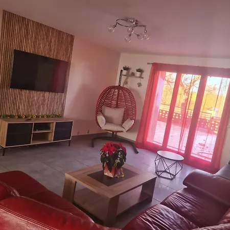 Aux P'tits Cabris Hébergement de vacances