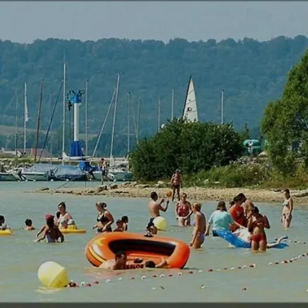 Hébergement de vacances Aux P'tits Cabris Lahayville