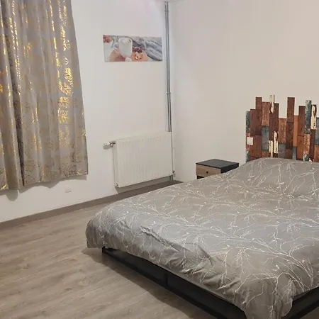 Aux P'tits Cabris بيت للعطل *